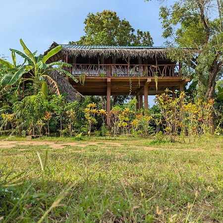 Villa Sigiriya Rock View Tree House Exterior foto